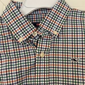 Like new boys Vineyard Vines long sleeve button down shirt size med 12-14